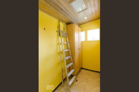 Casa à venda com 480m², 4 quartos e 5 vagas Casa à venda com 480m², 4 quartos e 5 vagasQuarto de Serviço