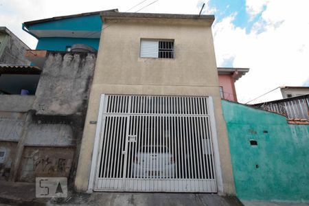 Casa à venda com 125m², 3 quartos e 2 vagas Casa à venda com 125m², 3 quartos e 2 vagasFachada