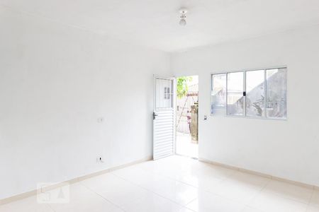 Sala/Quarto de kitnet/studio para alugar com 1 quarto, 28m² em Parque Sao Luis, São Paulo