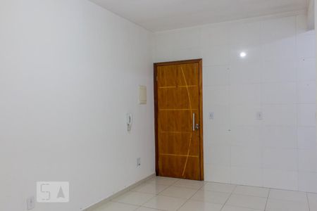 Sala de kitnet/studio à venda com 2 quartos, 53m² em Parque Gerassi, Santo André