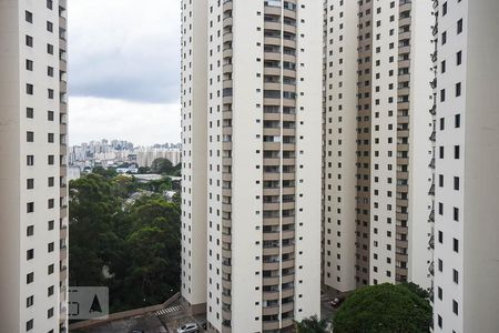 Vista de apartamento para alugar com 3 quartos, 118m² em Chácara Agrindus, Taboão da Serra