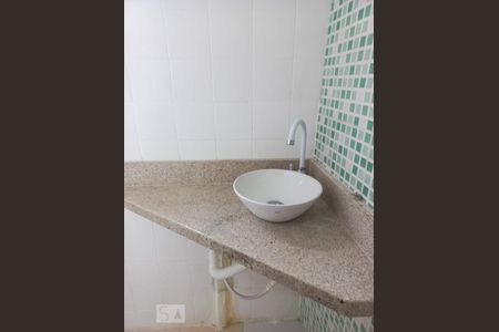 Apartamento à venda com 71m², 2 quartos e 1 vagaBanheiro de Serviço