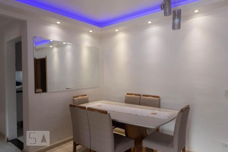 Sala de apartamento para alugar com 3 quartos, 65m² em Caiapia, Cotia