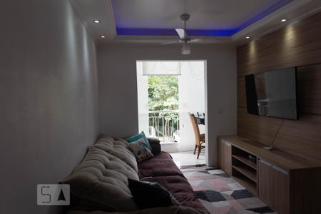 Sala de apartamento para alugar com 3 quartos, 65m² em Caiapia, Cotia