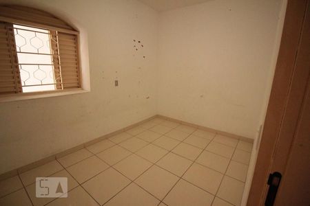 Casa à venda com 212m², 3 quartos e 1 vaga Casa à venda com 212m², 3 quartos e 1 vagaQuarto 4