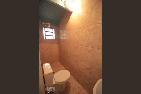 Casa à venda com 212m², 3 quartos e 1 vaga Casa à venda com 212m², 3 quartos e 1 vagaBanheiro