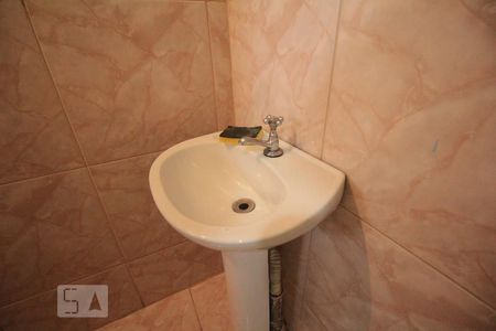 Casa à venda com 212m², 3 quartos e 1 vaga Casa à venda com 212m², 3 quartos e 1 vagaBanheiro