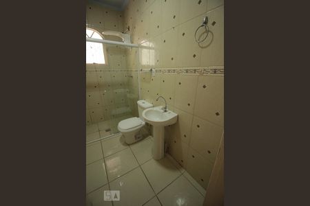 Casa à venda com 212m², 3 quartos e 1 vaga Casa à venda com 212m², 3 quartos e 1 vagaBanheiro