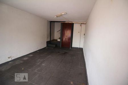 Casa à venda com 212m², 3 quartos e 1 vaga Casa à venda com 212m², 3 quartos e 1 vagaGaragem