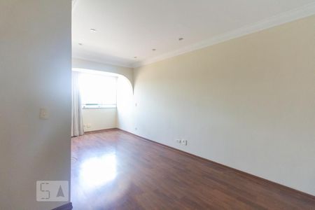 Apartamento para alugar com 77m², 3 quartos e 1 vagaSala