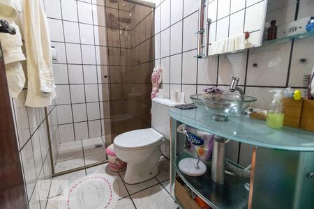 Banheiro de apartamento para alugar com 2 quartos, 70m² em Vila Vitoria, Santo André