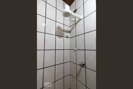 Banheiro de apartamento para alugar com 2 quartos, 70m² em Vila Vitoria, Santo André