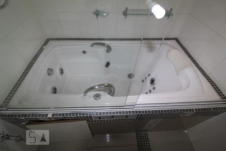 Apartamento à venda com 134m², 3 quartos e 3 vagasBanheiro Sutie 1