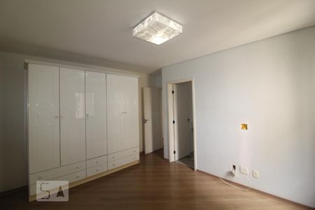 Apartamento à venda com 134m², 3 quartos e 3 vagasSutie 1