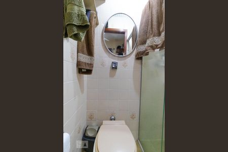 Apartamento à venda com 192m², 4 quartos e 4 vagas Apartamento à venda com 192m², 4 quartos e 4 vagasBanheiro da Suíte 01