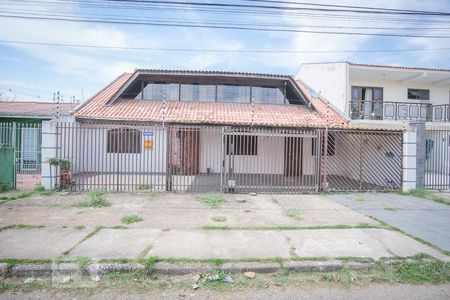 Casa para alugar com 200m², 3 quartos e 3 vagas Casa para alugar com 200m², 3 quartos e 3 vagasFachada