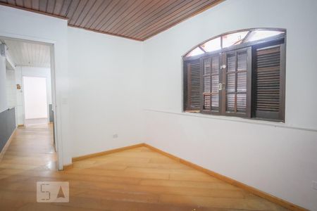 Casa para alugar com 200m², 3 quartos e 3 vagas Casa para alugar com 200m², 3 quartos e 3 vagasQuarto 1