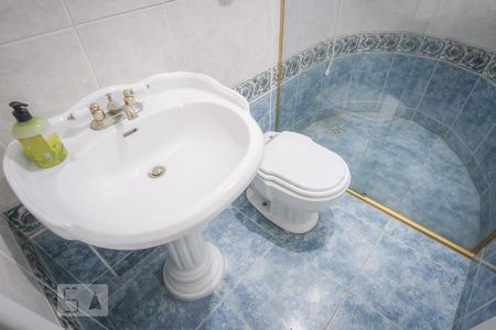 Casa para alugar com 200m², 3 quartos e 3 vagas Casa para alugar com 200m², 3 quartos e 3 vagasBanheiro Social