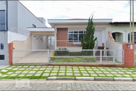 Casa para alugar com 250m², 5 quartos e 2 vagasFachada