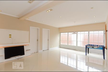 Casa para alugar com 250m², 5 quartos e 2 vagasSalão de Festas