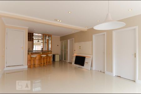 Casa para alugar com 250m², 5 quartos e 2 vagasSalão de Festas