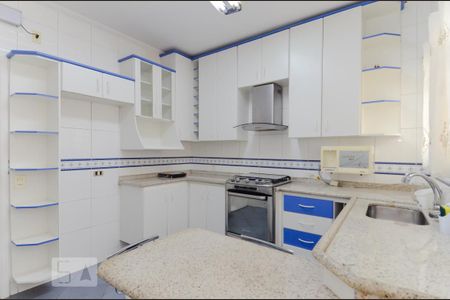 Casa para alugar com 250m², 5 quartos e 2 vagasCozinha