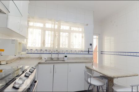 Casa para alugar com 250m², 5 quartos e 2 vagasCozinha