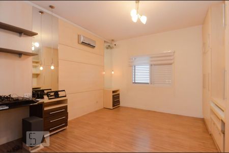 Casa para alugar com 250m², 5 quartos e 2 vagasQuarto 2 - Suíte