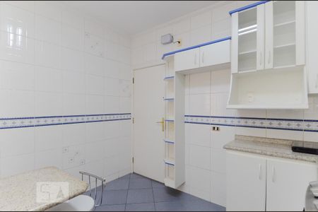 Casa para alugar com 250m², 5 quartos e 2 vagasCozinha