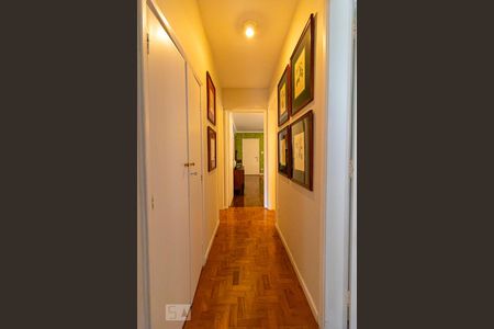 Corredor de apartamento para alugar com 2 quartos, 72m² em Santa Cecília, São Paulo