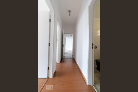 Apartamento para alugar com 180m², 4 quartos e 2 vagasCorredor - acesso aos dormitórios