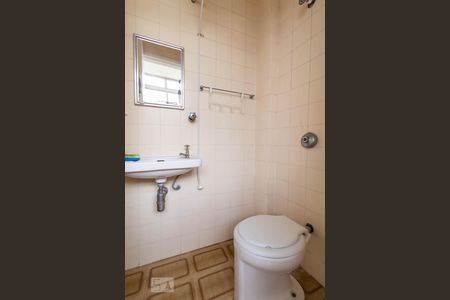 Apartamento para alugar com 180m², 4 quartos e 2 vagasBanheiro de serviço