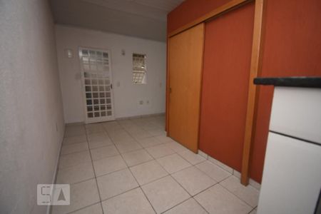 Sala de casa para alugar com 1 quarto, 50m² em Taguatinga Sul, Brasília