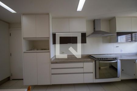 Apartamento à venda com 278m², 4 quartos e 4 vagasCozinha e Área de Serviço