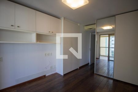 Apartamento à venda com 278m², 4 quartos e 4 vagasSuíte 3