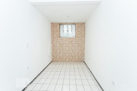 Quarto de casa para alugar com 1 quarto, 45m² em Vila Zat, São Paulo