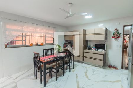 Casa à venda com 280m², 3 quartos e 4 vagasCozinha