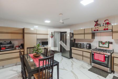 Casa à venda com 280m², 3 quartos e 4 vagasCozinha