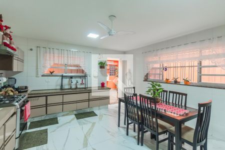 Casa à venda com 280m², 3 quartos e 4 vagasCozinha