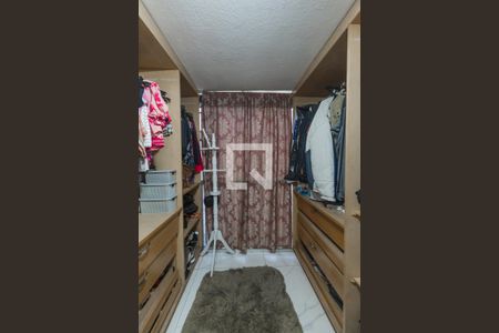 Casa à venda com 280m², 3 quartos e 4 vagasCloset