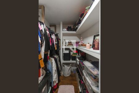 Casa à venda com 280m², 3 quartos e 4 vagasCloset do Quarto 2