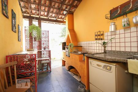 Casa à venda com 200m², 3 quartos e 6 vagas Casa à venda com 200m², 3 quartos e 6 vagasLavanderia