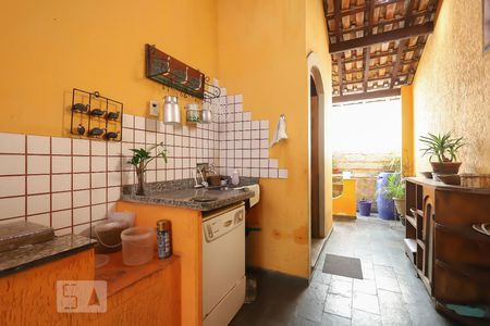 Casa à venda com 200m², 3 quartos e 6 vagas Casa à venda com 200m², 3 quartos e 6 vagasLavanderia