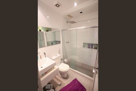 Apartamento para alugar com 74m², 2 quartos e 1 vagaBanheiro