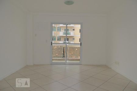 Sala  de apartamento para alugar com 2 quartos, 65m² em Taquara, Rio de Janeiro