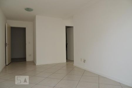 Sala  de apartamento para alugar com 2 quartos, 65m² em Taquara, Rio de Janeiro