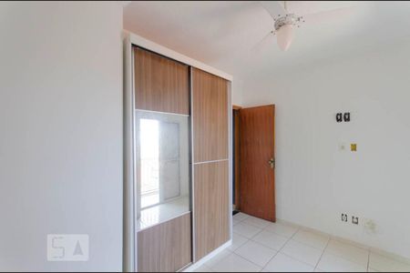 Suíte 2 de casa para alugar com 2 quartos, 70m² em Vila Buenos Aires, São Paulo