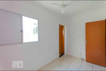 Suíte 1 de casa para alugar com 2 quartos, 70m² em Vila Buenos Aires, São Paulo