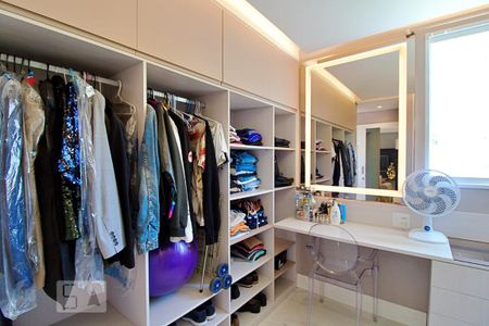 Apartamento à venda com 64m², 3 quartos e 1 vagaCloset da Suíte