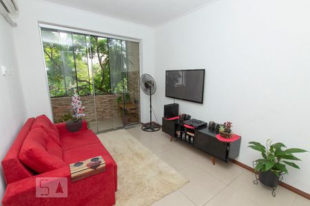 Sala de apartamento à venda com 4 quartos, 98m² em Rio Branco, Porto Alegre